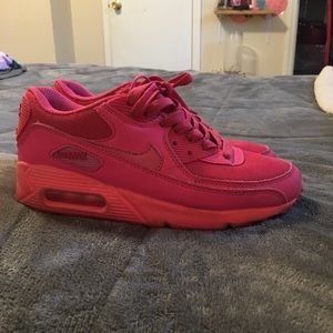 Size 7 pink nike air max